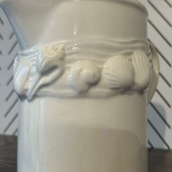 VTG Ceramic Seashells Starfish Pitcher Raised White 1993 CBK Taiwan Beach House - Picture 10 of 11